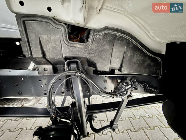 Белый Мерседес Атего, объемом двигателя 4.3 л и пробегом 95 тыс. км за 42500 $, фото 13 на Automoto.ua