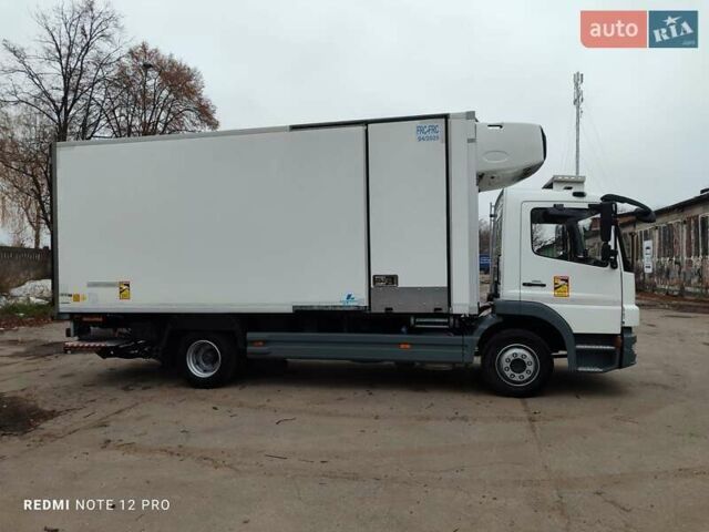 Белый Мерседес Атего, объемом двигателя 4.7 л и пробегом 356 тыс. км за 36000 $, фото 4 на Automoto.ua