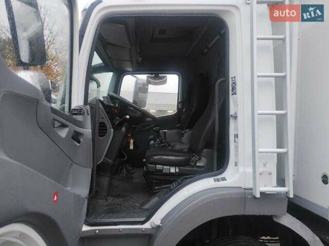 Белый Мерседес Атего, объемом двигателя 4.2 л и пробегом 410 тыс. км за 36000 $, фото 6 на Automoto.ua