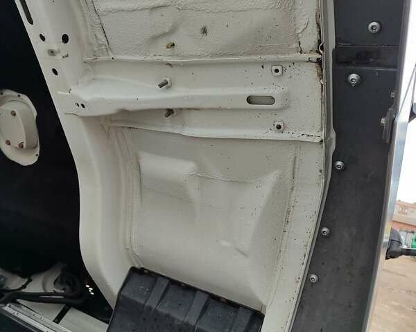 Белый Мерседес Атего, объемом двигателя 4.3 л и пробегом 238 тыс. км за 33800 $, фото 29 на Automoto.ua