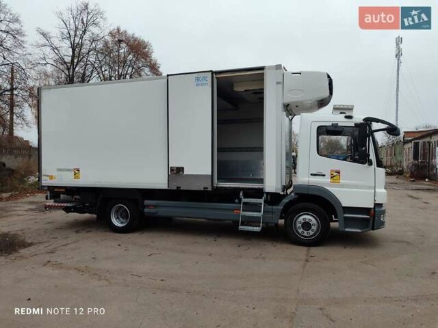 Белый Мерседес Атего, объемом двигателя 4.7 л и пробегом 356 тыс. км за 36000 $, фото 1 на Automoto.ua