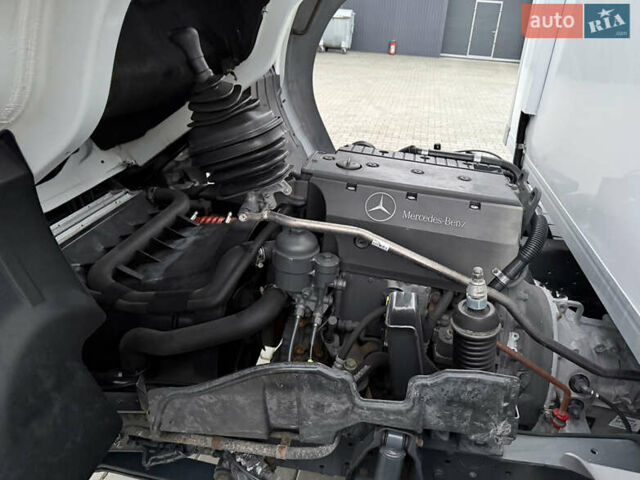Белый Мерседес Атего, объемом двигателя 4.3 л и пробегом 95 тыс. км за 42500 $, фото 77 на Automoto.ua