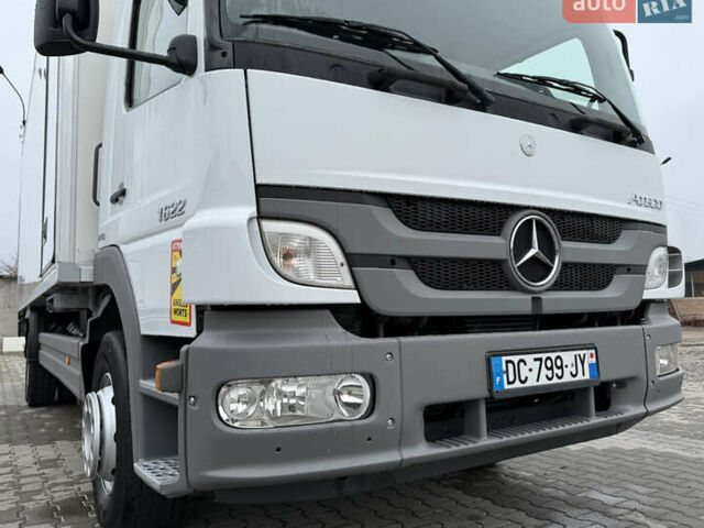 Белый Мерседес Атего, объемом двигателя 4.8 л и пробегом 354 тыс. км за 38800 $, фото 7 на Automoto.ua