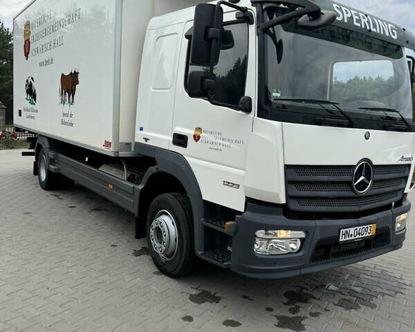 Білий Мерседес Атего, об'ємом двигуна 0 л та пробігом 653 тис. км за 47500 $, фото 2 на Automoto.ua