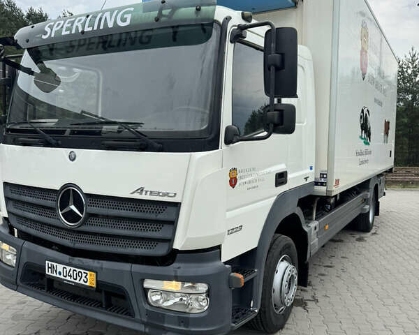 Білий Мерседес Атего, об'ємом двигуна 0 л та пробігом 653 тис. км за 47500 $, фото 4 на Automoto.ua