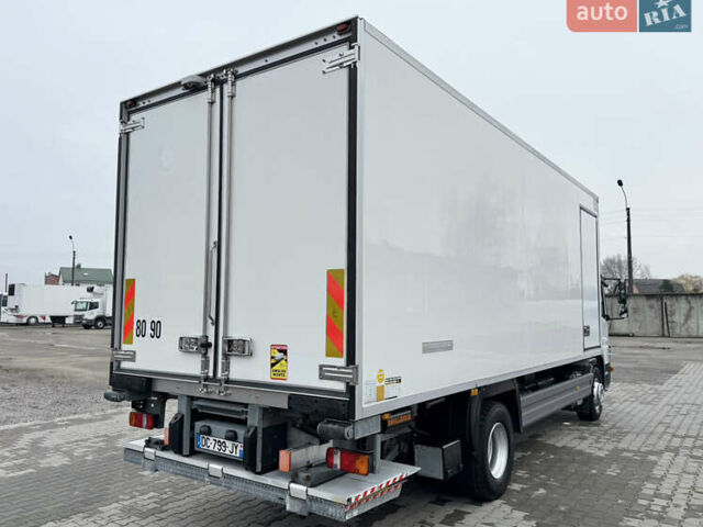 Белый Мерседес Атего, объемом двигателя 4.8 л и пробегом 354 тыс. км за 38800 $, фото 4 на Automoto.ua