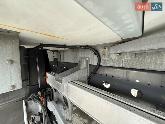 Белый Мерседес Атего, объемом двигателя 4.8 л и пробегом 354 тыс. км за 38800 $, фото 38 на Automoto.ua