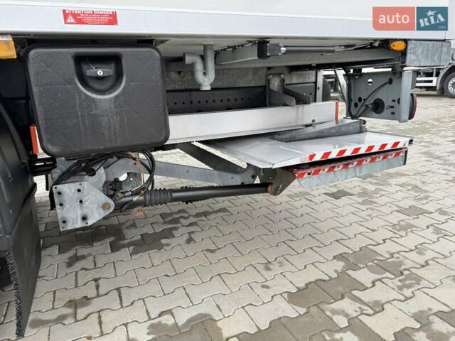 Белый Мерседес Атего, объемом двигателя 4.8 л и пробегом 354 тыс. км за 38800 $, фото 40 на Automoto.ua