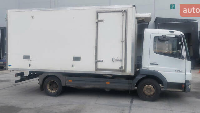 Білий Мерседес Атего, об'ємом двигуна 4.25 л та пробігом 346 тис. км за 20500 $, фото 4 на Automoto.ua