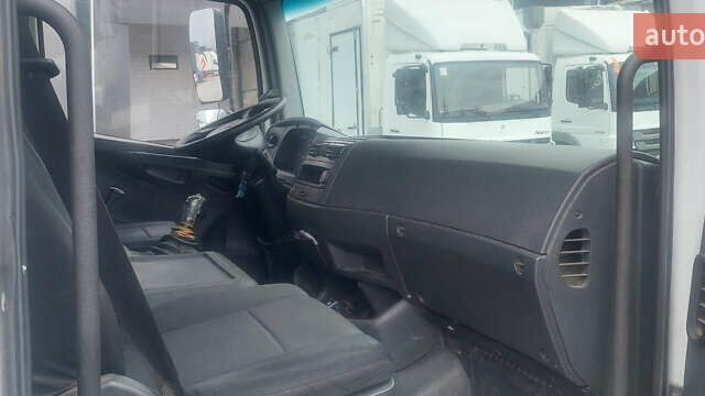 Білий Мерседес Атего, об'ємом двигуна 4.25 л та пробігом 346 тис. км за 20500 $, фото 7 на Automoto.ua