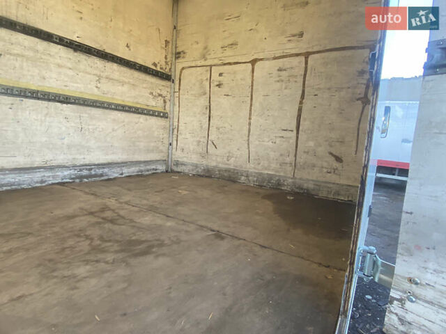 Белый Мерседес Атего, объемом двигателя 4.25 л и пробегом 1000 тыс. км за 9000 $, фото 5 на Automoto.ua