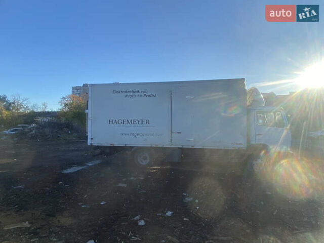 Белый Мерседес Атего, объемом двигателя 4.25 л и пробегом 1000 тыс. км за 9000 $, фото 3 на Automoto.ua