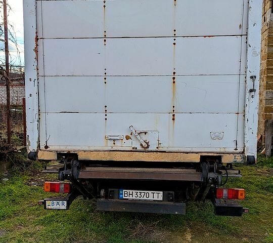 Білий Мерседес Атего, об'ємом двигуна 42 л та пробігом 585 тис. км за 15700 $, фото 2 на Automoto.ua