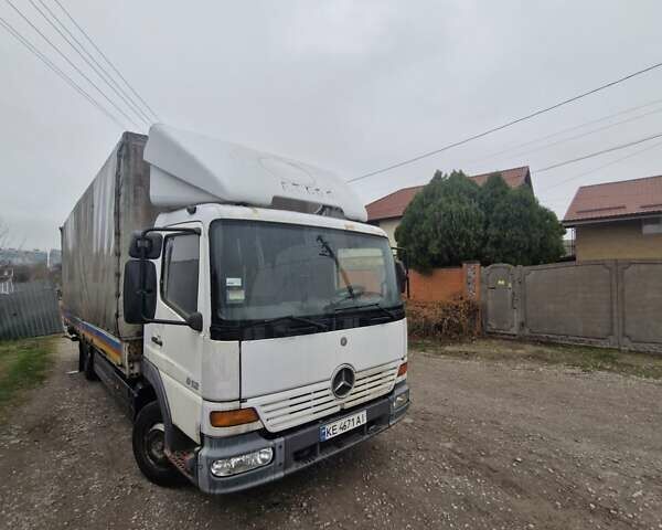 Белый Мерседес Атего, объемом двигателя 4.25 л и пробегом 861 тыс. км за 9000 $, фото 2 на Automoto.ua