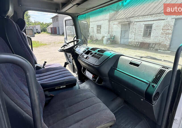 Белый Мерседес Атего, объемом двигателя 4.25 л и пробегом 848 тыс. км за 13500 $, фото 3 на Automoto.ua