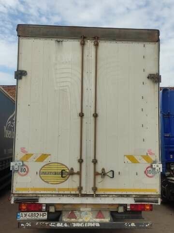 Белый Мерседес Атего, объемом двигателя 6.37 л и пробегом 1000 тыс. км за 13000 $, фото 3 на Automoto.ua