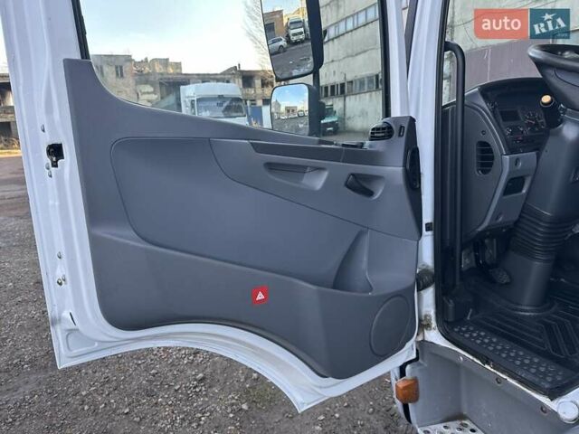 Белый Мерседес Атего, объемом двигателя 4.33 л и пробегом 250 тыс. км за 17500 $, фото 8 на Automoto.ua