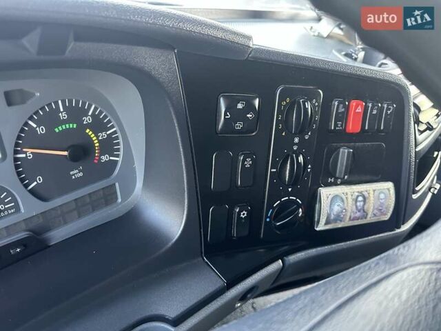 Белый Мерседес Атего, объемом двигателя 4.33 л и пробегом 250 тыс. км за 17500 $, фото 19 на Automoto.ua