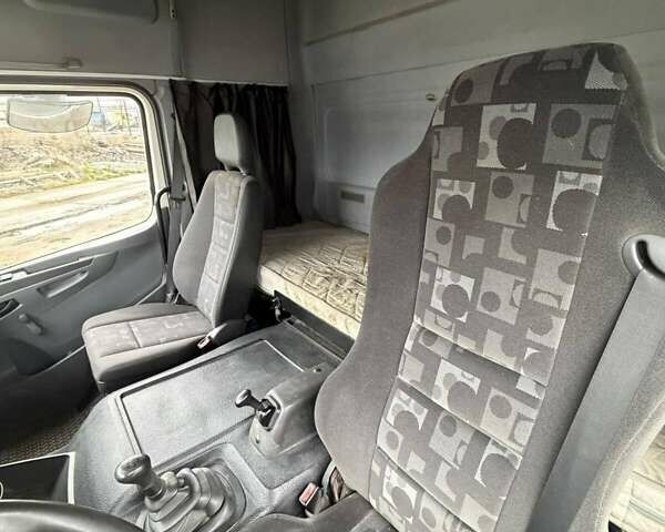 Білий Мерседес Атего, об'ємом двигуна 6.37 л та пробігом 542 тис. км за 15500 $, фото 7 на Automoto.ua