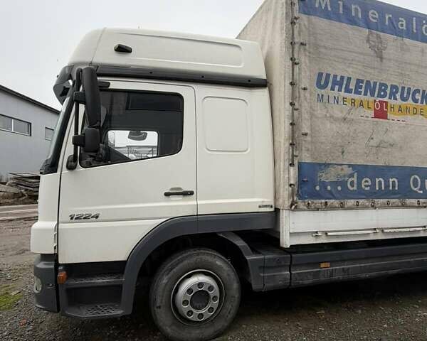 Білий Мерседес Атего, об'ємом двигуна 6.37 л та пробігом 542 тис. км за 15500 $, фото 3 на Automoto.ua