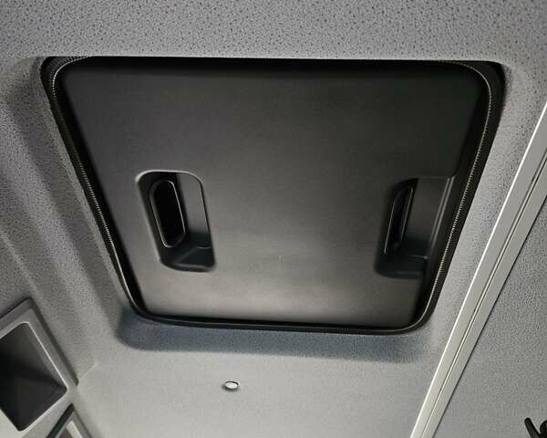 Белый Мерседес Атего, объемом двигателя 2 л и пробегом 550 тыс. км за 31900 $, фото 12 на Automoto.ua