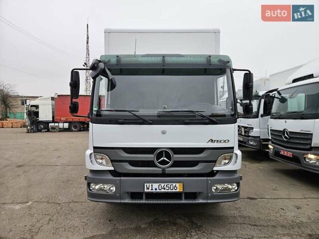 Белый Мерседес Атего, объемом двигателя 2 л и пробегом 550 тыс. км за 31900 $, фото 1 на Automoto.ua