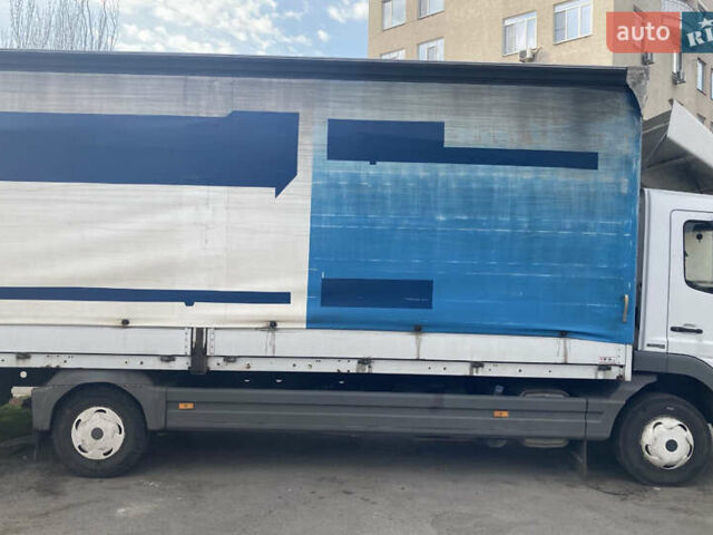 Белый Мерседес Атего, объемом двигателя 4.25 л и пробегом 418 тыс. км за 25200 $, фото 2 на Automoto.ua