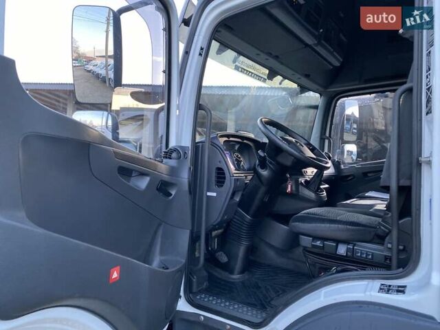 Мерседес Атего 2018 в Хусте на Automoto.ua Белый Мерседес Атего, объемом двигателя 5.2 л и пробегом 540 тыс. км за 36999 $, фото 34 на Automoto.ua