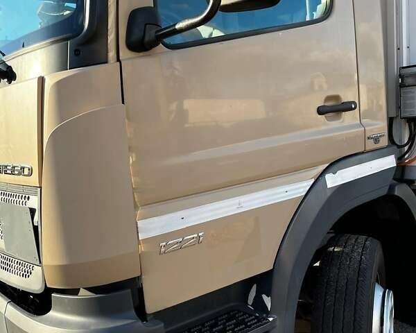 Бежевый Мерседес Атего, объемом двигателя 5.13 л и пробегом 480 тыс. км за 41000 $, фото 2 на Automoto.ua