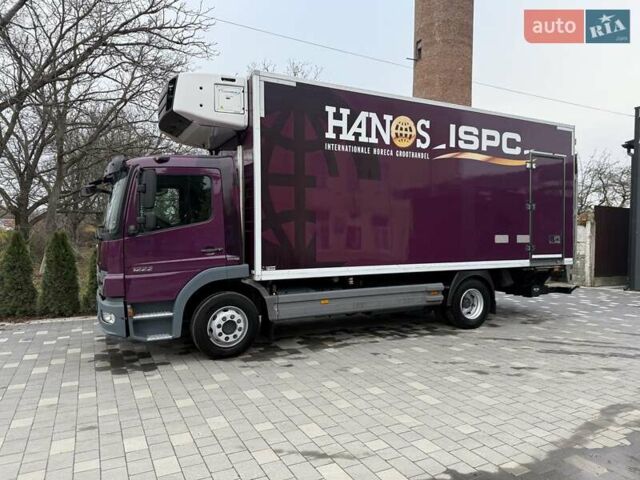 Фиолетовый Мерседес Атего, объемом двигателя 4.8 л и пробегом 433 тыс. км за 35750 $, фото 1 на Automoto.ua