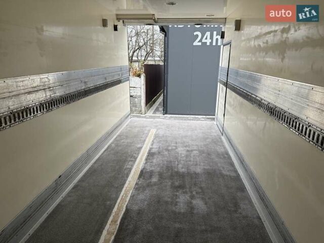 Фиолетовый Мерседес Атего, объемом двигателя 4.8 л и пробегом 433 тыс. км за 35750 $, фото 50 на Automoto.ua