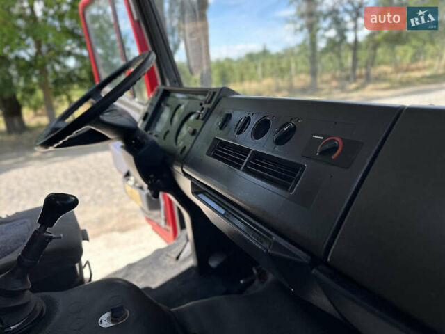 Красный Мерседес Атего, объемом двигателя 6 л и пробегом 800 тыс. км за 11500 $, фото 8 на Automoto.ua