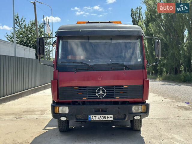 Красный Мерседес Атего, объемом двигателя 6 л и пробегом 800 тыс. км за 12500 $, фото 2 на Automoto.ua