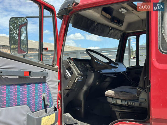 Красный Мерседес Атего, объемом двигателя 6 л и пробегом 800 тыс. км за 11500 $, фото 17 на Automoto.ua