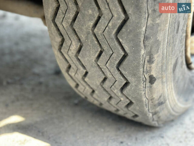 Красный Мерседес Атего, объемом двигателя 6 л и пробегом 800 тыс. км за 11500 $, фото 25 на Automoto.ua