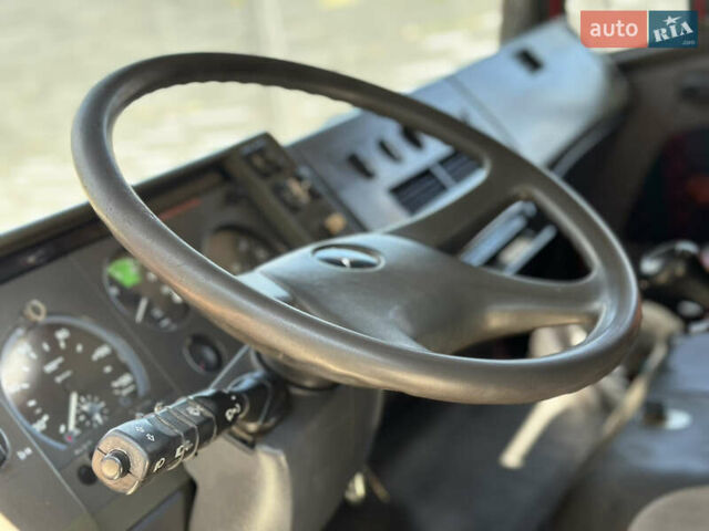 Красный Мерседес Атего, объемом двигателя 6 л и пробегом 800 тыс. км за 11500 $, фото 3 на Automoto.ua