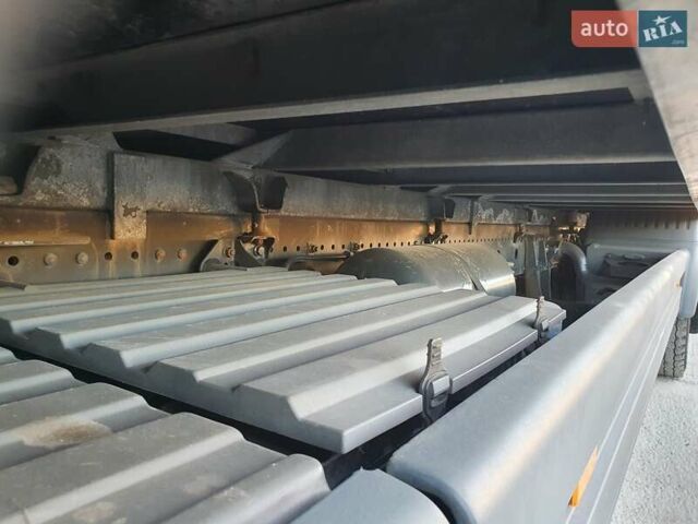 Красный Мерседес Атего, объемом двигателя 4.8 л и пробегом 516 тыс. км за 29500 $, фото 19 на Automoto.ua