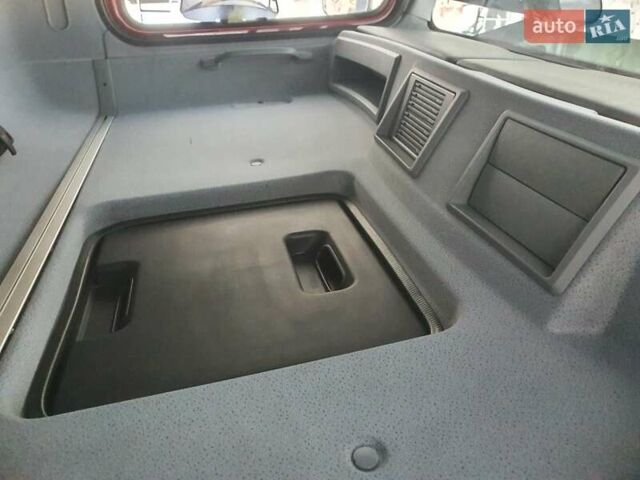 Красный Мерседес Атего, объемом двигателя 4.8 л и пробегом 516 тыс. км за 29500 $, фото 15 на Automoto.ua