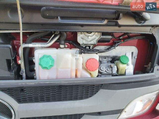 Красный Мерседес Атего, объемом двигателя 4.8 л и пробегом 516 тыс. км за 29500 $, фото 9 на Automoto.ua