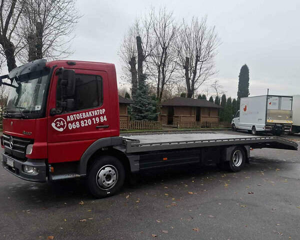 Красный Мерседес Атего, объемом двигателя 4.3 л и пробегом 450 тыс. км за 22500 $, фото 2 на Automoto.ua