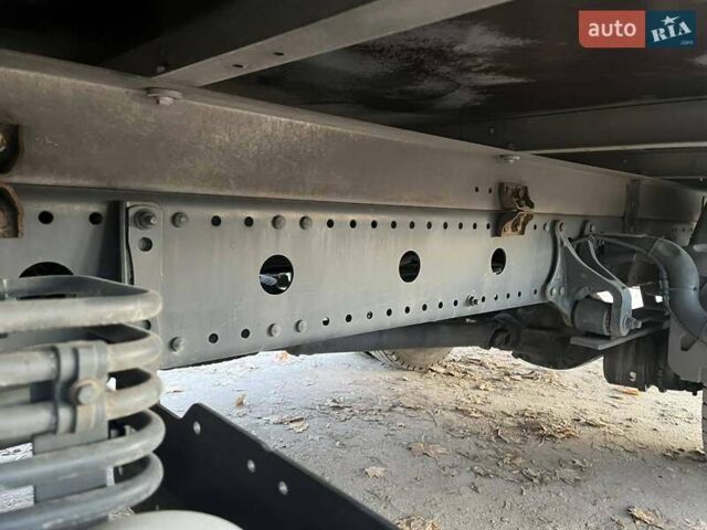 Мерседес Атего 2013 у Бучаче на Automoto.ua Червоний Мерседес Атего, об'ємом двигуна 0 л та пробігом 224 тис. км за 27500 $, фото 49 на Automoto.ua