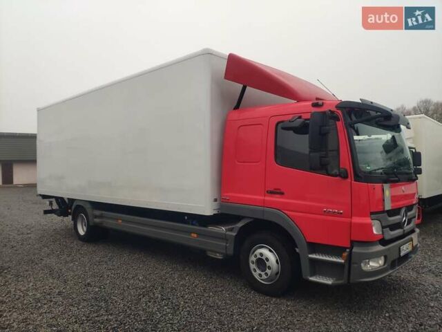 Красный Мерседес Атего, объемом двигателя 6.4 л и пробегом 461 тыс. км за 41500 $, фото 1 на Automoto.ua