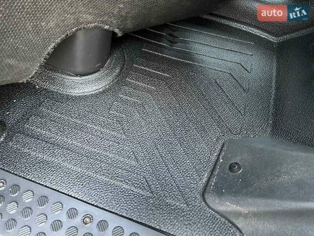 Мерседес Атего 2013 у Бучаче на Automoto.ua Червоний Мерседес Атего, об'ємом двигуна 0 л та пробігом 224 тис. км за 27500 $, фото 22 на Automoto.ua