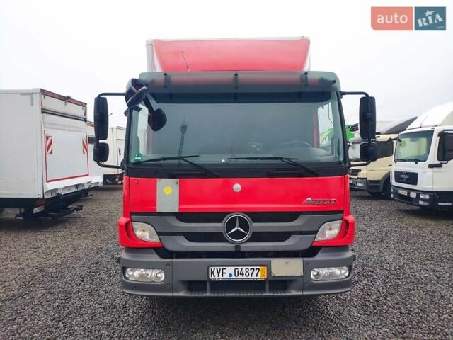 Красный Мерседес Атего, объемом двигателя 6.4 л и пробегом 461 тыс. км за 41500 $, фото 2 на Automoto.ua