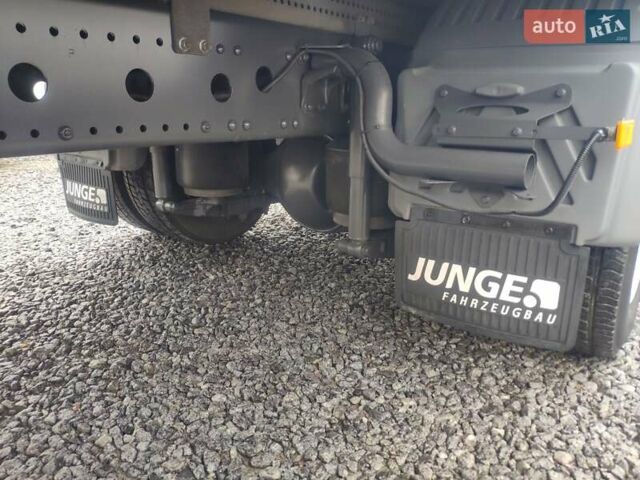 Красный Мерседес Атего, объемом двигателя 6.4 л и пробегом 461 тыс. км за 41500 $, фото 8 на Automoto.ua