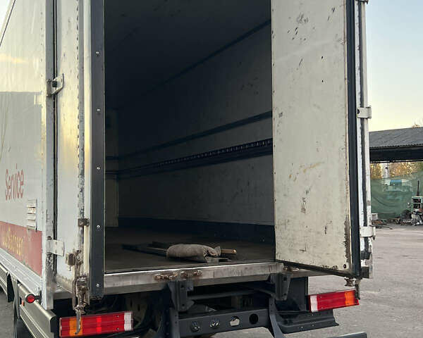 Красный Мерседес Атего, объемом двигателя 4.25 л и пробегом 1 тыс. км за 9500 $, фото 10 на Automoto.ua