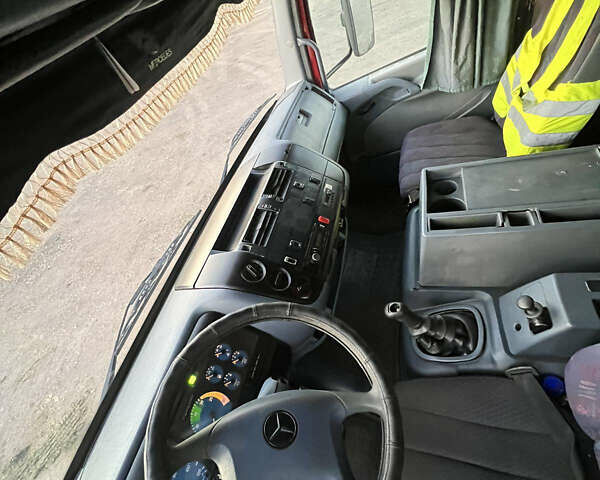 Красный Мерседес Атего, объемом двигателя 4.25 л и пробегом 1 тыс. км за 9500 $, фото 14 на Automoto.ua