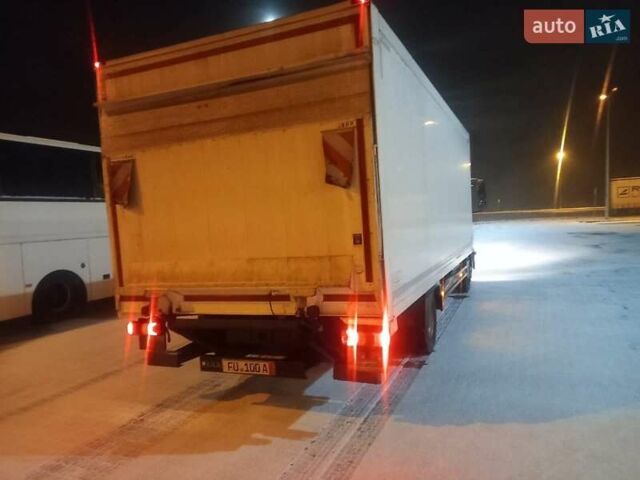 Красный Мерседес Атего, объемом двигателя 5.13 л и пробегом 337 тыс. км за 30500 $, фото 1 на Automoto.ua