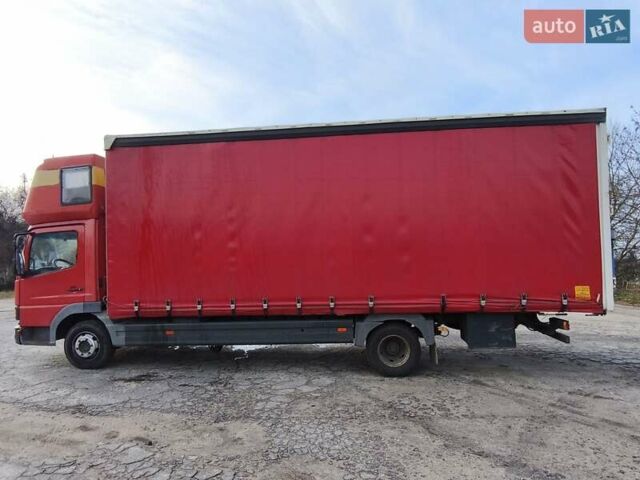 Красный Мерседес Атего, объемом двигателя 4.25 л и пробегом 515 тыс. км за 13700 $, фото 2 на Automoto.ua