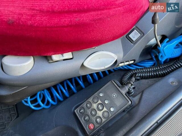 Красный Мерседес Атего, объемом двигателя 4.25 л и пробегом 800 тыс. км за 13900 $, фото 26 на Automoto.ua